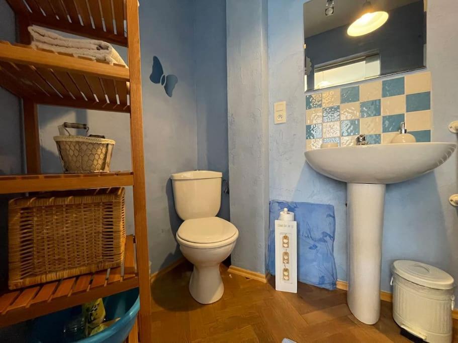 La Petite Chambre Bleue - Centre Historique-2 Pers-Non Accessible Au Personnes A Mobilite Reduite 케제르베르 외부 사진